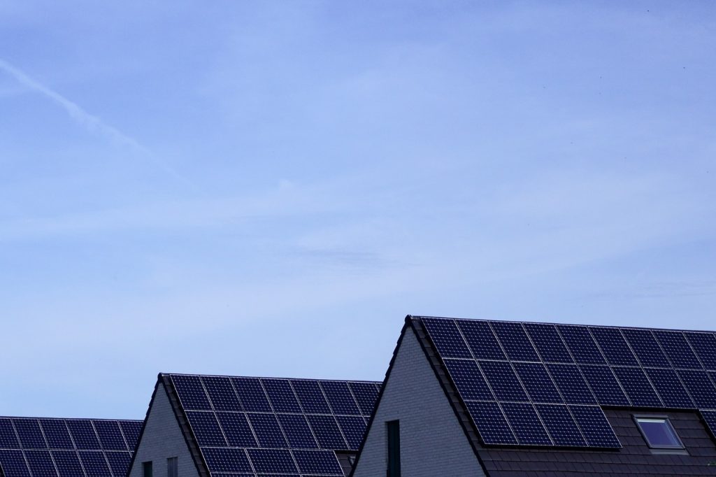 Los datos de energía fotovoltaica de 2023 calculan que el autoconsumo ha crecido, pero menos que en 2022.